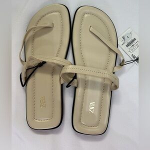 Zara Women's Leather Strap Flat Sandals Cream size 8 Brand New